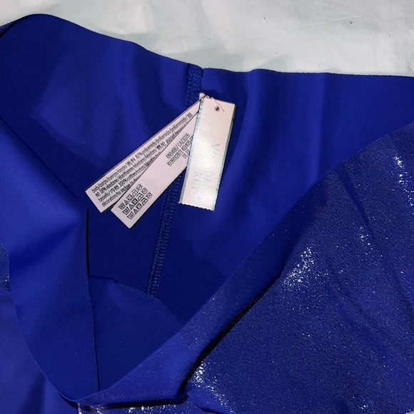 Victoria's Secret No Show Foil Cheeky Panty XL - Picture 10 of 10